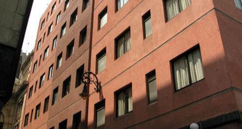 Canada & Rooftop Hotel